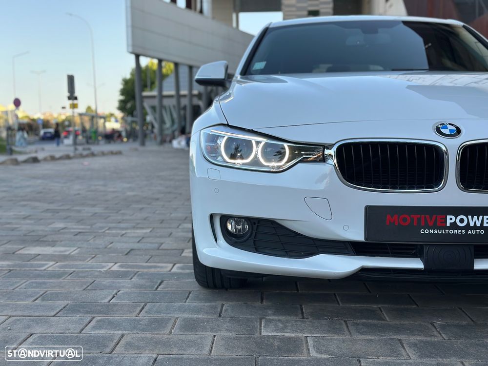 BMW 320 d Auto - 4