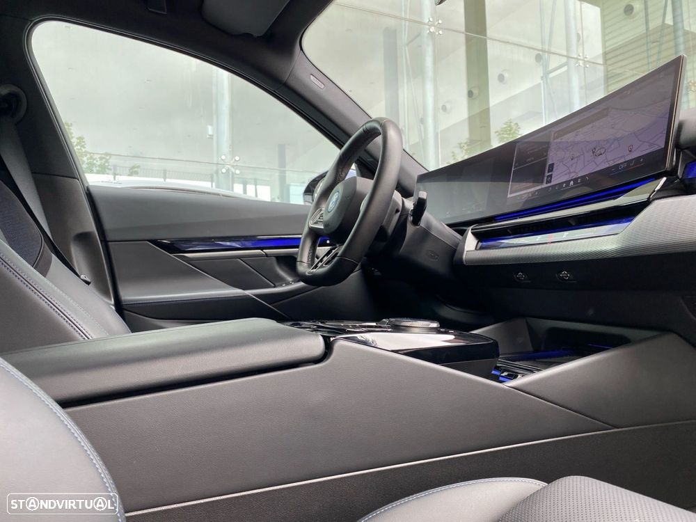 BMW i5 eDrive40 Pack Desportivo M - 12