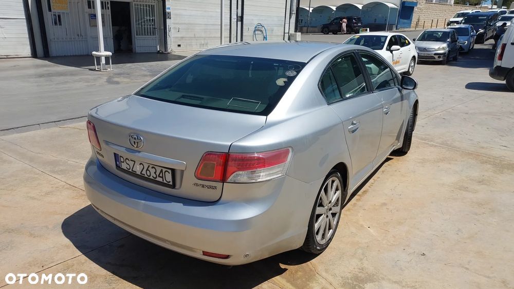 Toyota Avensis 2009 photo 4