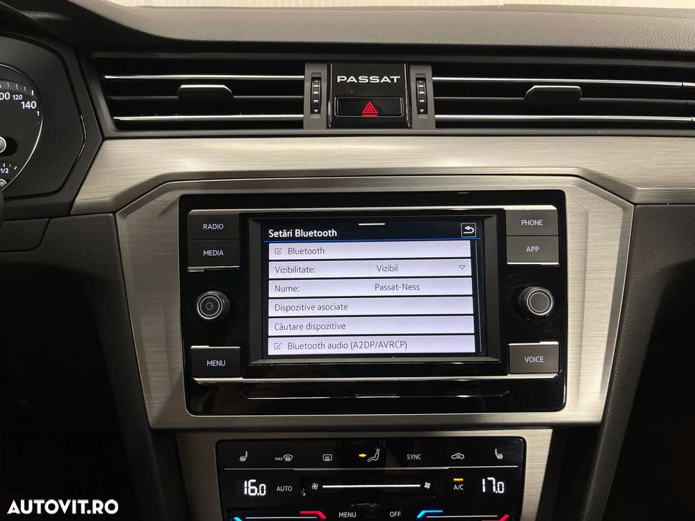 Volkswagen Passat 2.0 TDI Advance - 16