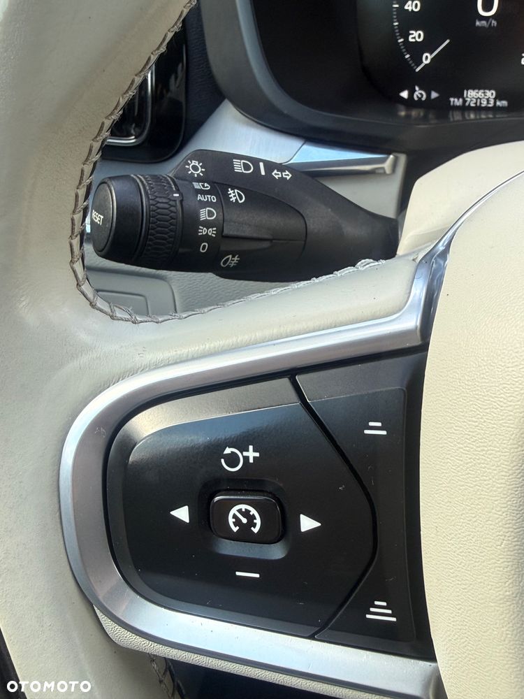 Volvo XC 60 - 28