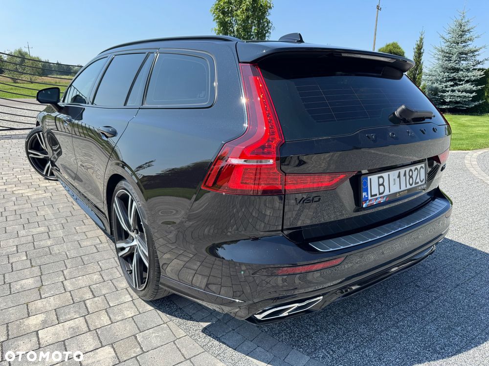 Volvo V60 D3 R-Design - 9