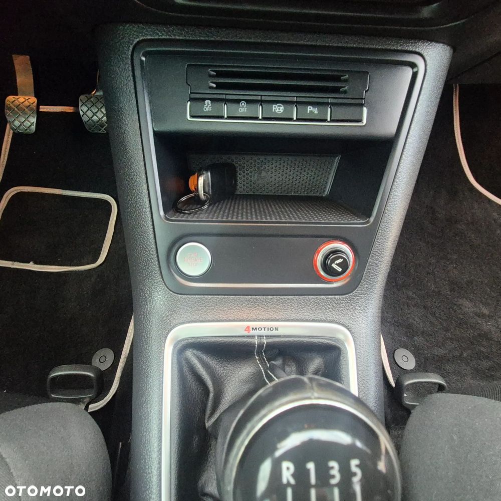 Volkswagen Tiguan 2.0 TDI DPF 4Motion BlueMotion Technology Lounge Sport & Style - 25