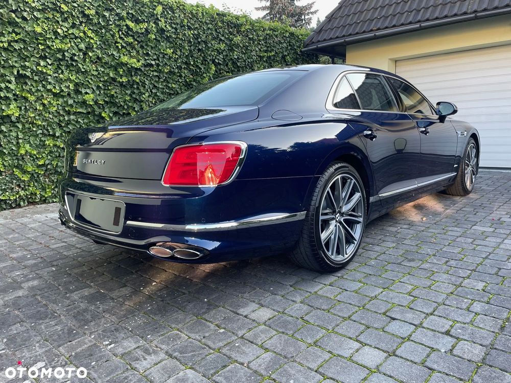 Bentley Flying Spur - 13