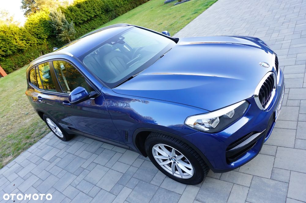 BMW X3 xDrive20i Advantage - 4