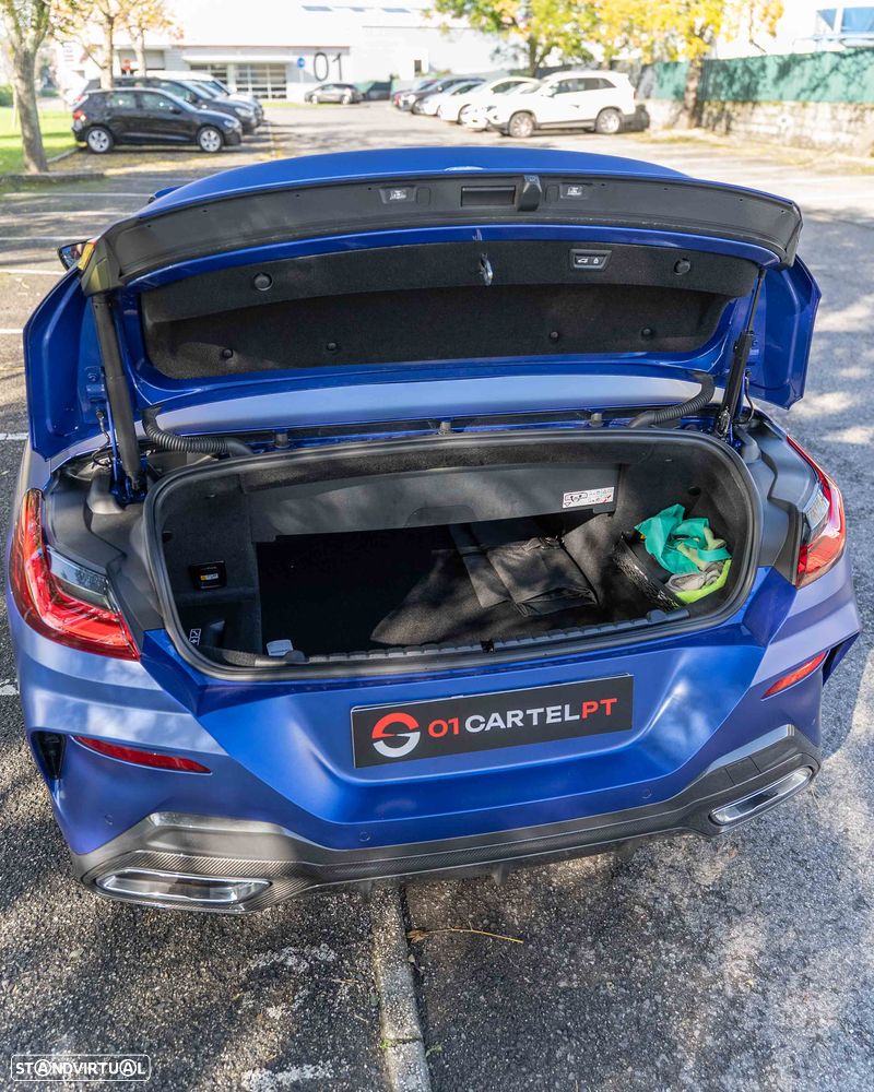 BMW M850i xDrive - 38