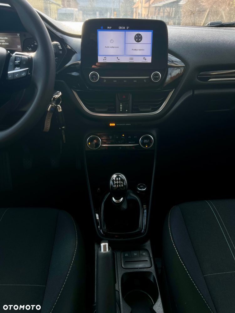 Ford Fiesta - 25