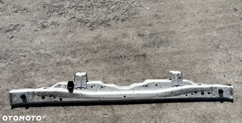 PAS PRZEDNI WZMOCNIENIE GÓRNE TOYOTA HILUX VIII 8 - 2