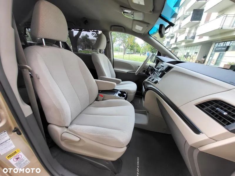 Toyota Sienna 3.5 V6 SE - 33