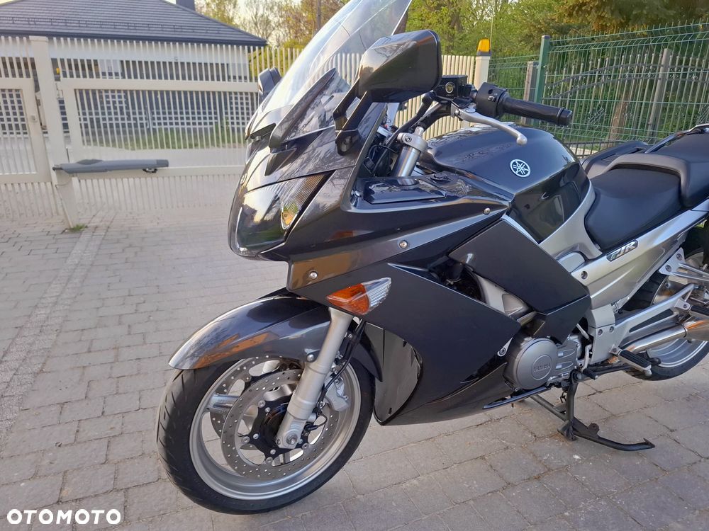Yamaha FJR - 32