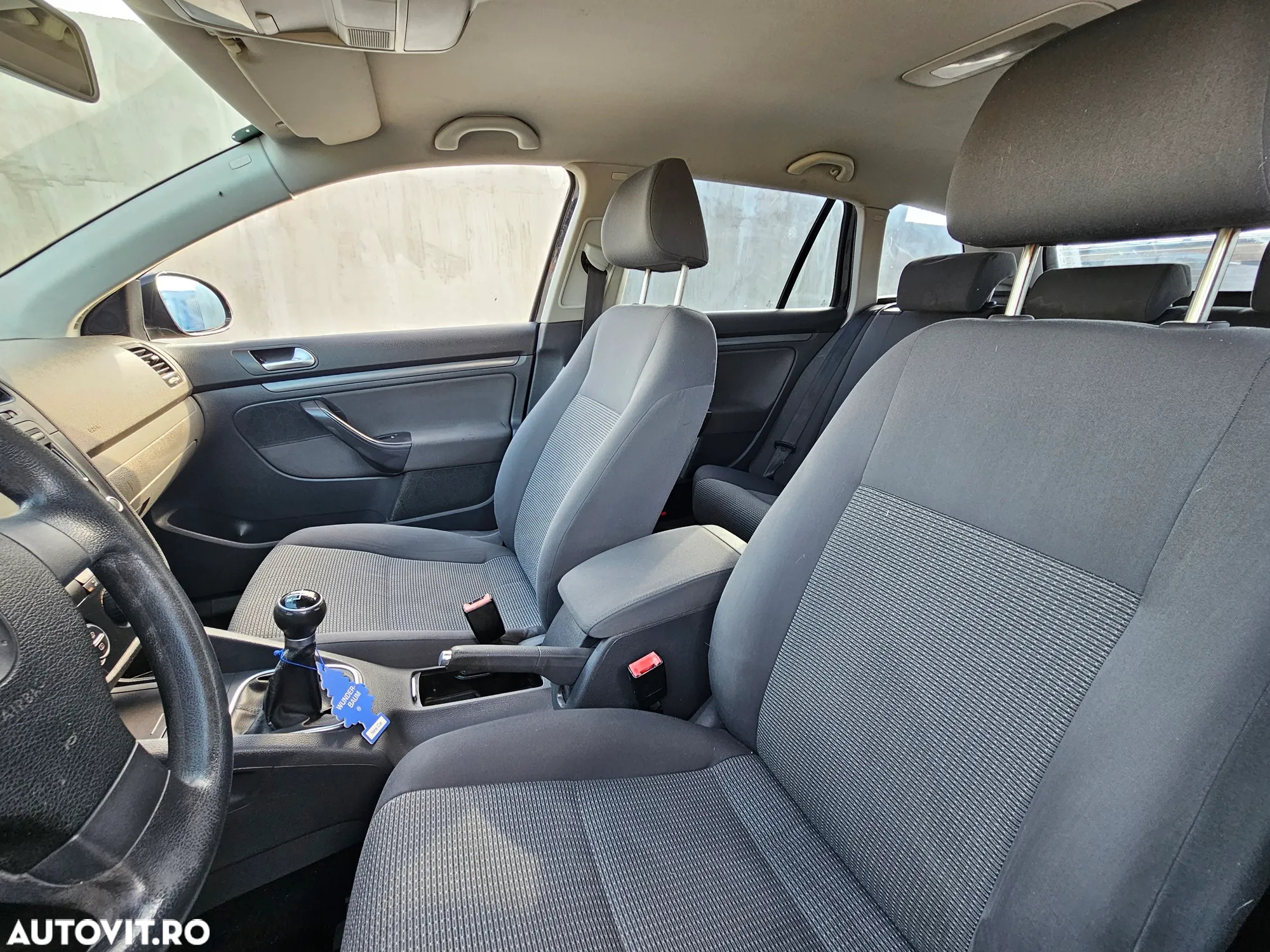Volkswagen Golf - 9