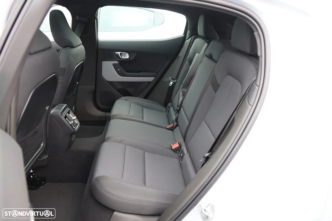 Polestar 2 Standard Range Plus - 11