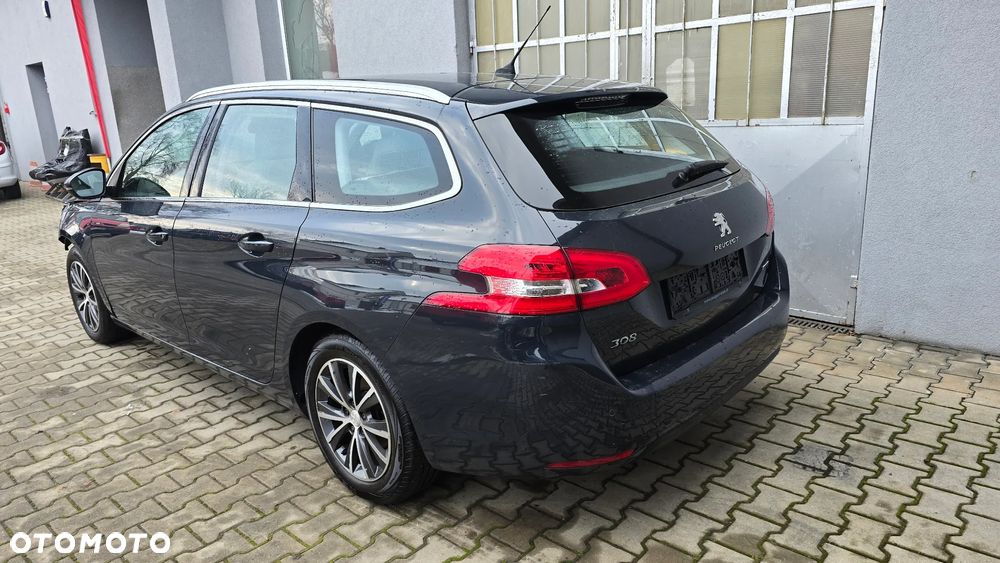 Peugeot 308 130 e-THP Stop & Start Access - 19