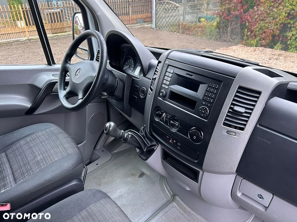 Mercedes-Benz Sprinter - 22