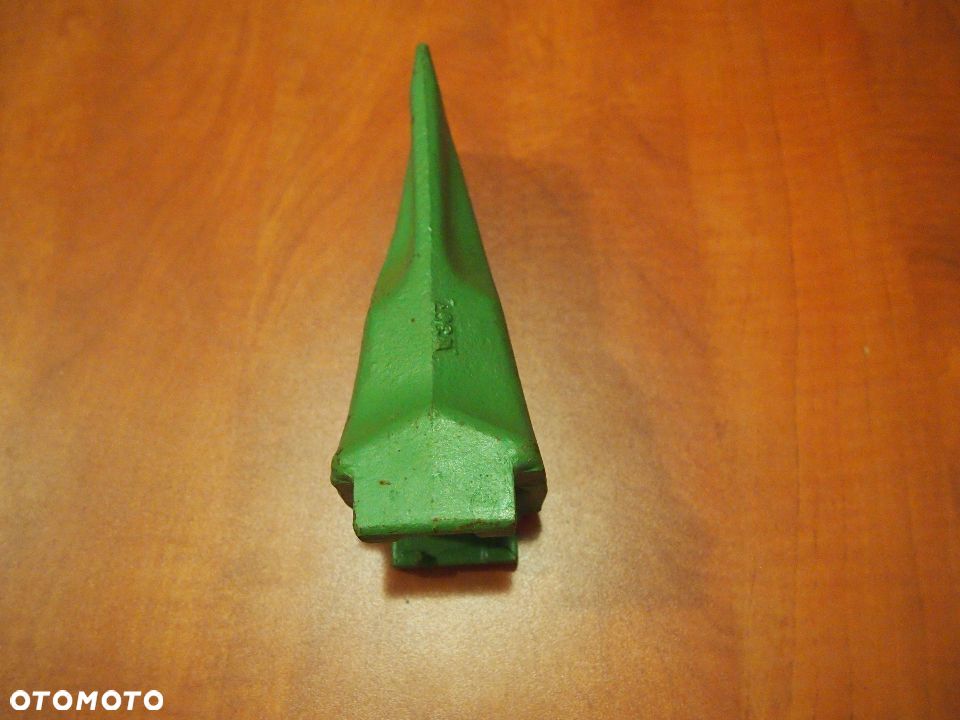 Ząb do łyżki koparki V19 SYL - 3