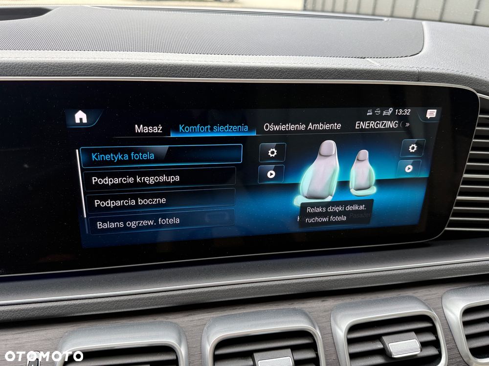 Mercedes-Benz GLS - 28