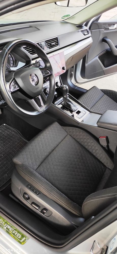 Skoda Superb 2.0 TDI DSG Ambition - 22