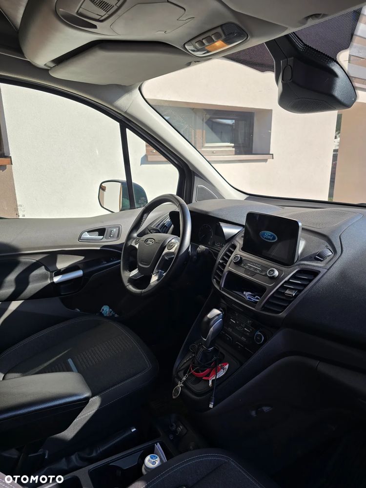Ford Transit Connect - 9
