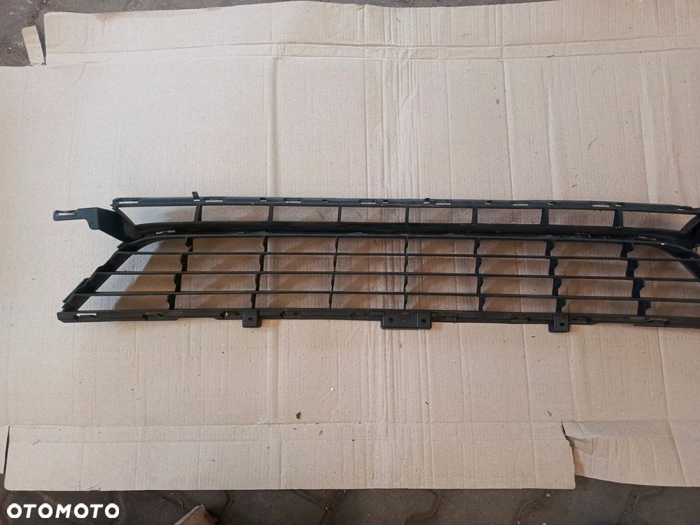 KRATKA ZDERZAKA PRZÓD RENAULT MEGANE III LIFT 622547366R - 4