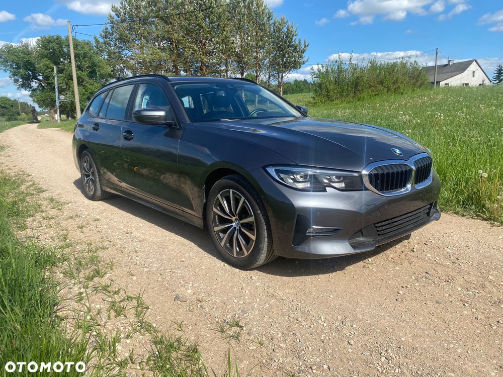 BMW Seria 3 318i - 7