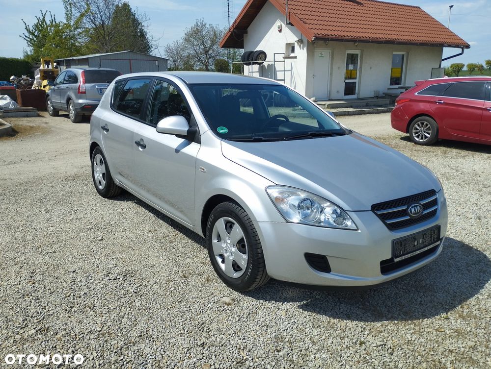 Kia Ceed 1.4 CVVT Attract - 2