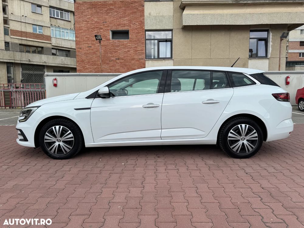 RENAULT Megane 2023 — imagine 9