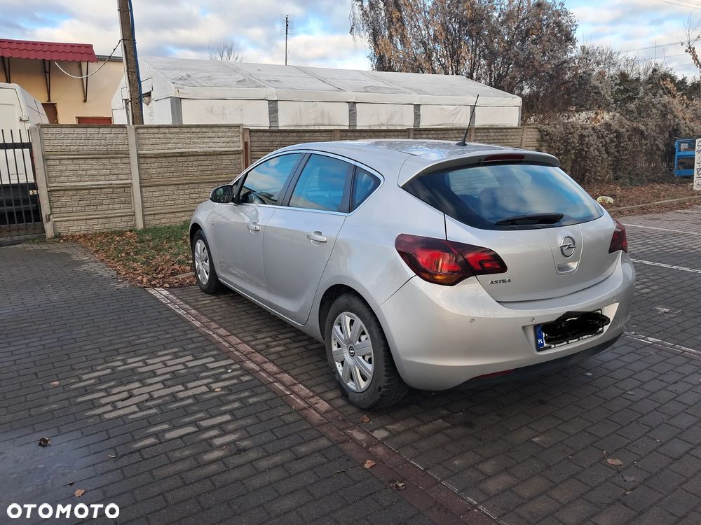 Opel Astra 1.6 Easytronic - 2