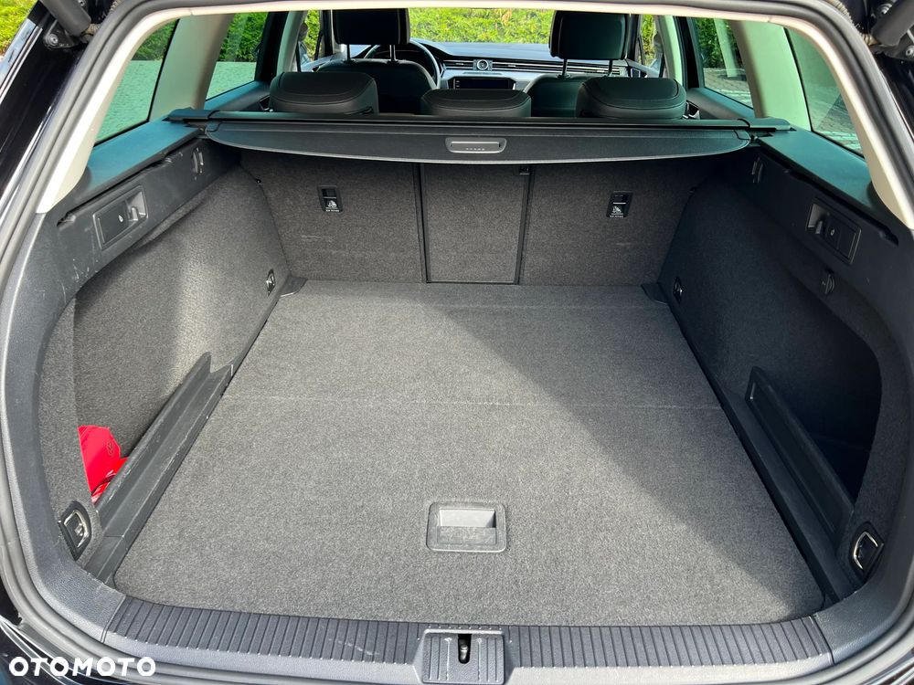 Volkswagen Passat 1.8 TSI BMT Highline DSG - 32