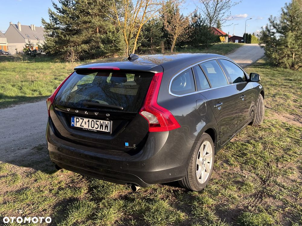 Volvo V60 T3 Momentum - 2