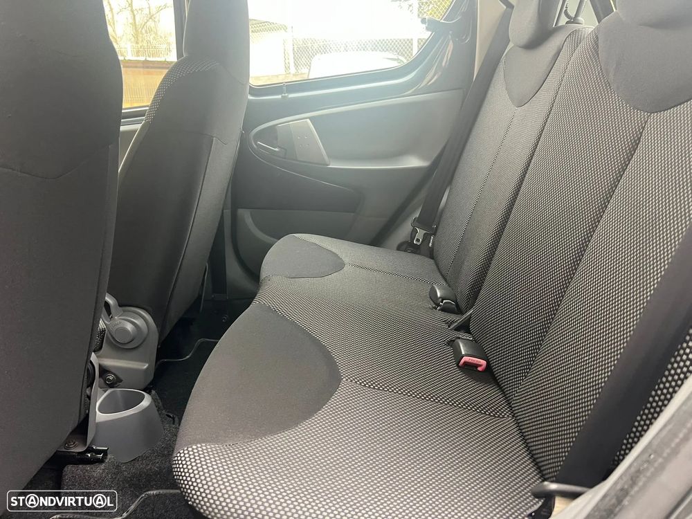 Toyota Aygo 1.0 + AC - 16