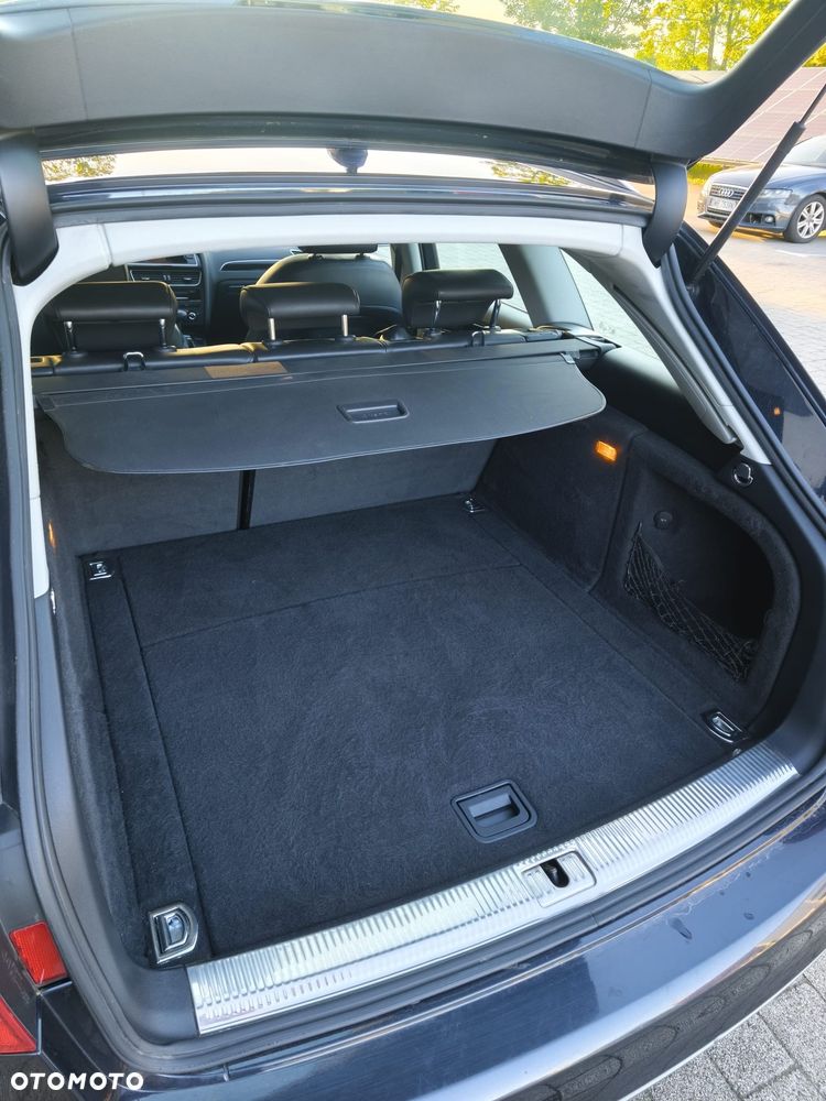 Audi A4 Avant 2.0 TDI DPF clean diesel quattro S tronic S line Sportpaket - 15