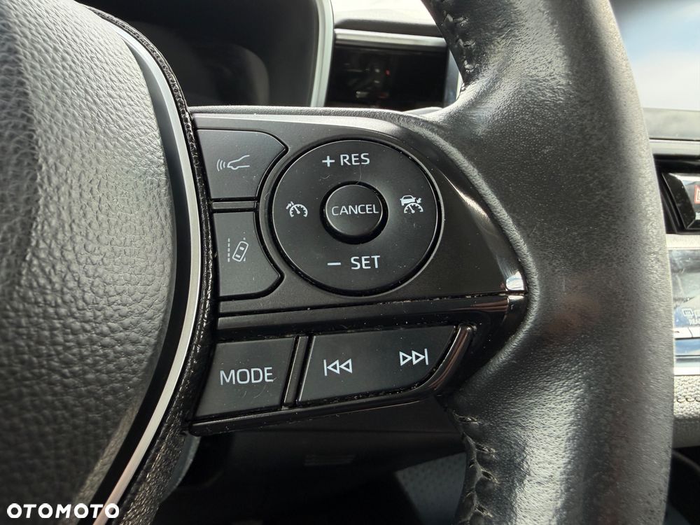 Toyota Corolla 1.8 Hybrid Comfort - 18