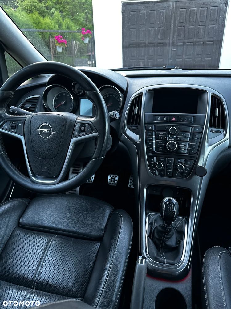 Opel Astra 1.6 T Cosmo - 15