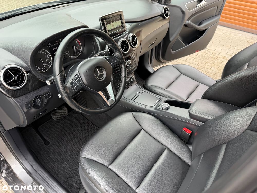 Mercedes-Benz Klasa B 180 7G-DCT Edition - 6