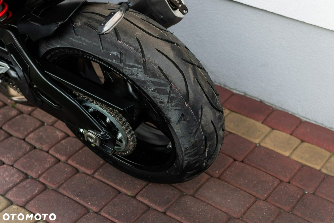 Yamaha MT - 9