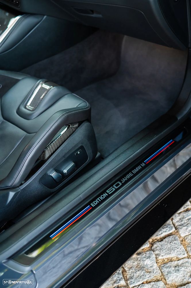 BMW M4 Competition M xDrive - 21