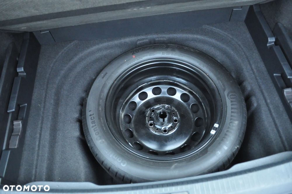 Volkswagen Golf 1.6 TDI BMT Comfortline - 27