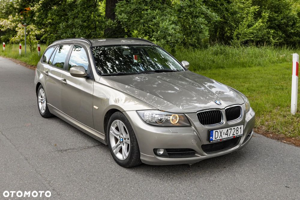 BMW Seria 3 320d DPF Efficient Dynamics Edition - 6