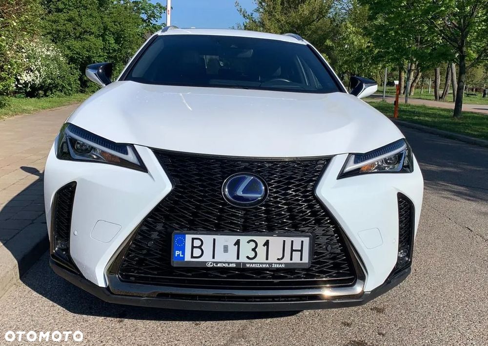 Lexus UX 250h F Sport AWD - 3