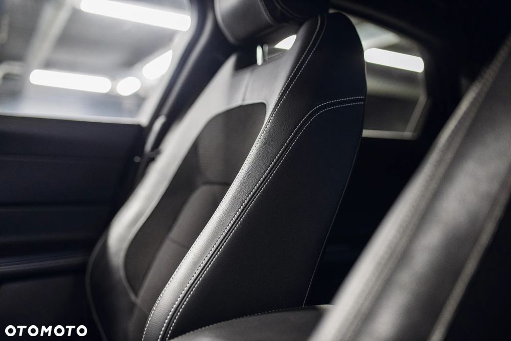 Jaguar XF 2.0 i4D AWD R-Sport - 27