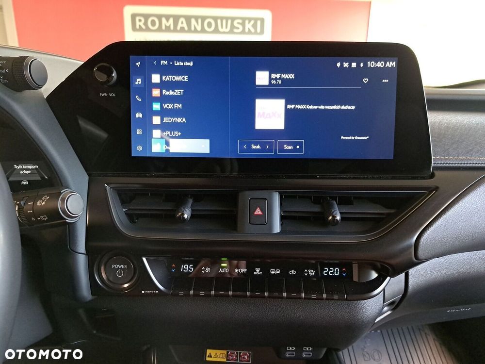 Lexus UX - 21
