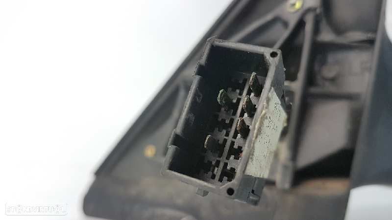 RETROVISOR DIREITO AUDI A4 BERLINA (B5) 1.9 TDI - 7