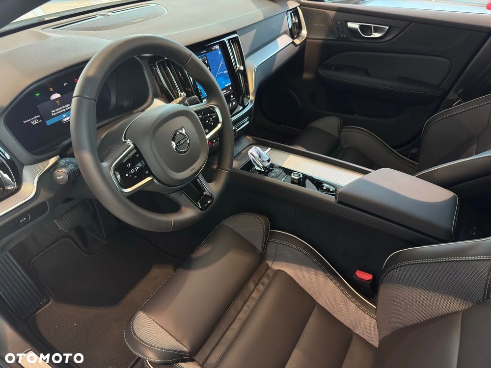 Volvo V60 B4 B Plus Dark - 7