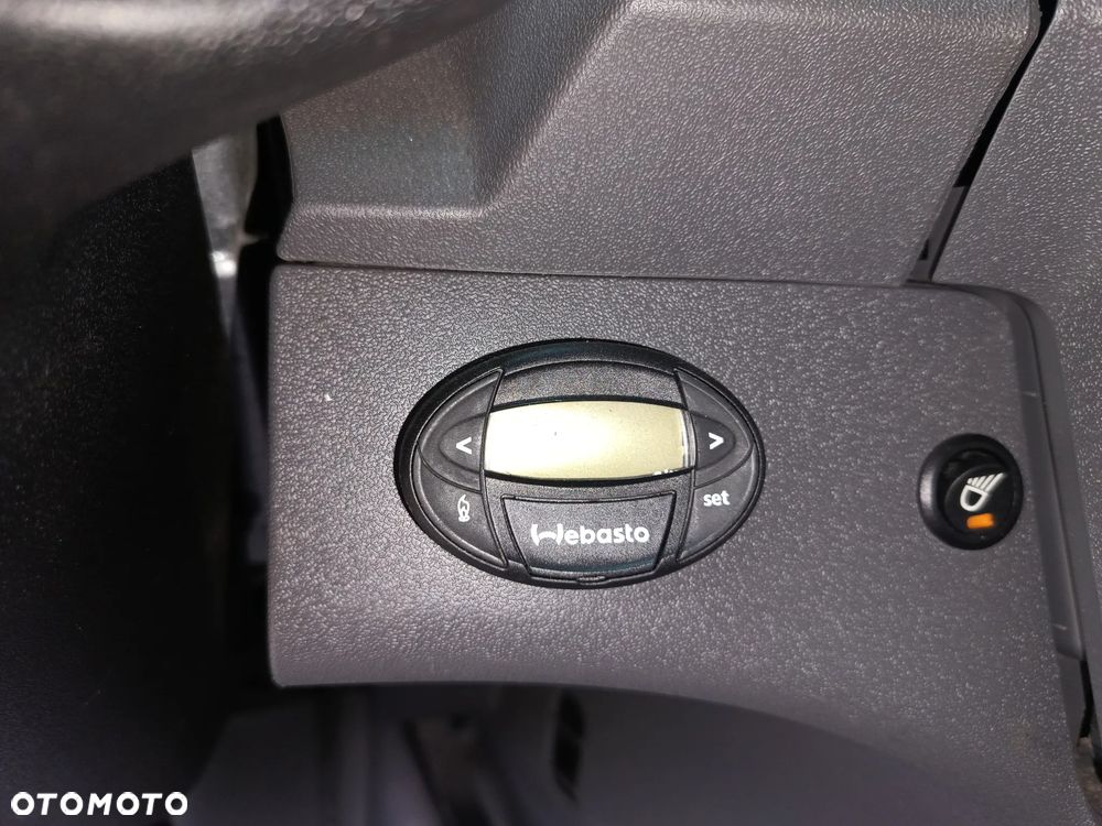 Iveco DAILY 35s13 L2H2 2.3 diesel 126kM, 2012 rok, WEBASTO, HAK, CAMERA COFANIA, ORGINALNY NIEWIELKI PRZEBIEG 176tyś. SPROWADZONY ZE SZWECJI! - 33
