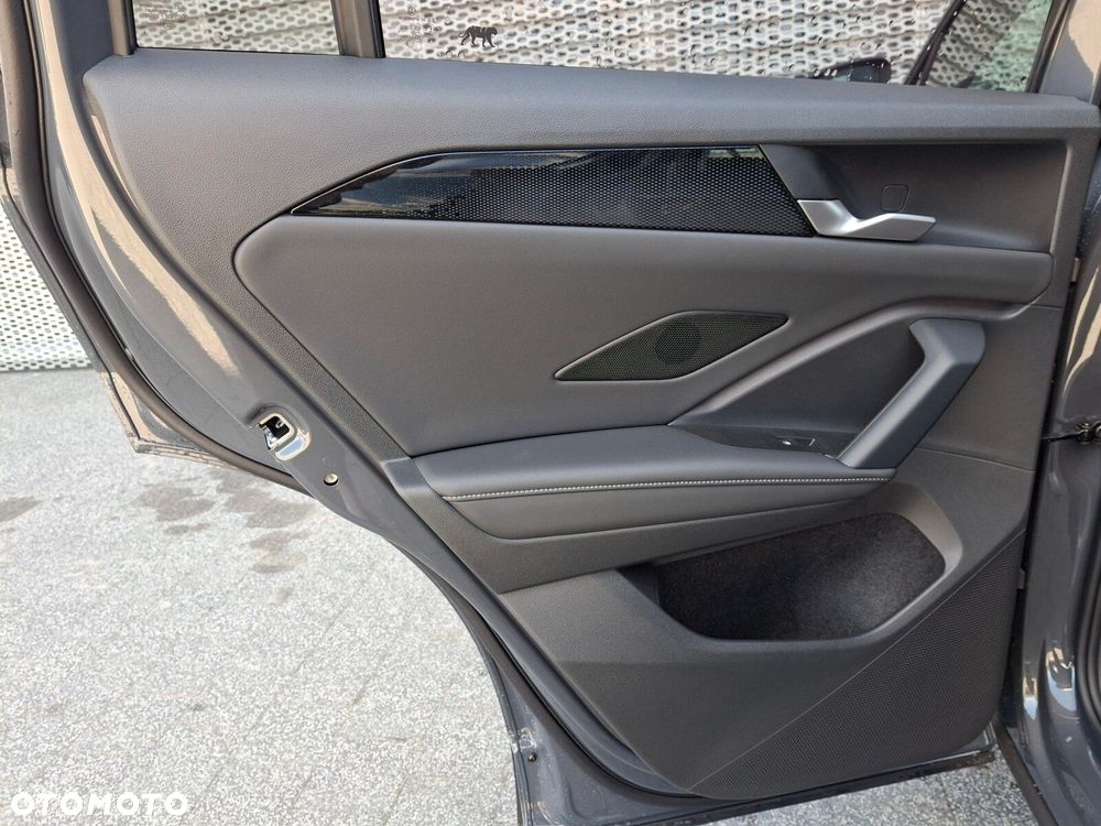 Volkswagen Tiguan - 13