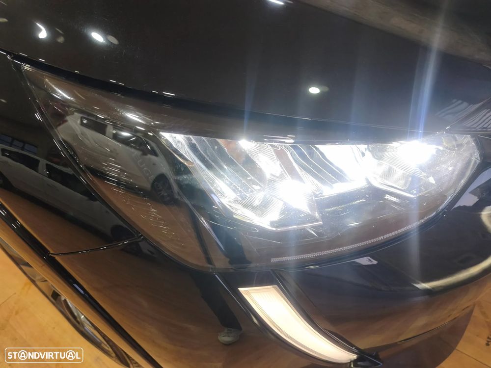 Peugeot e-208 E-Style - 60