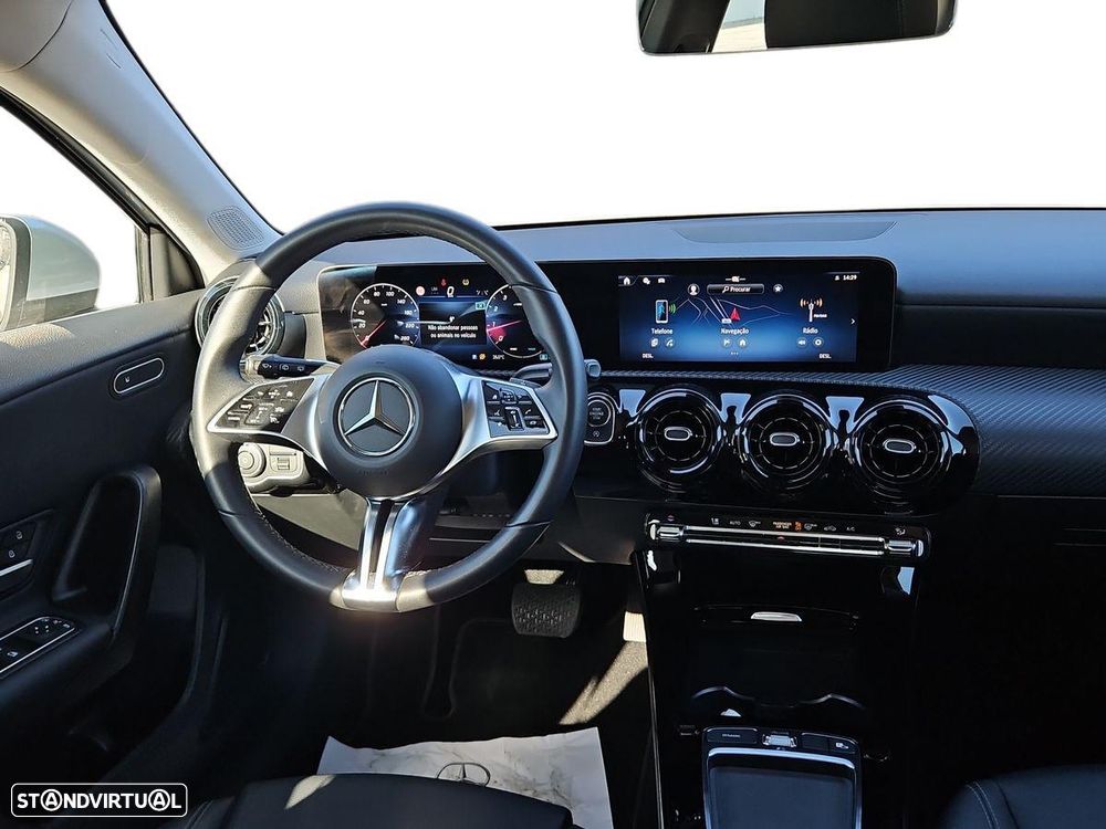 Mercedes-Benz A 200 Standard - 12