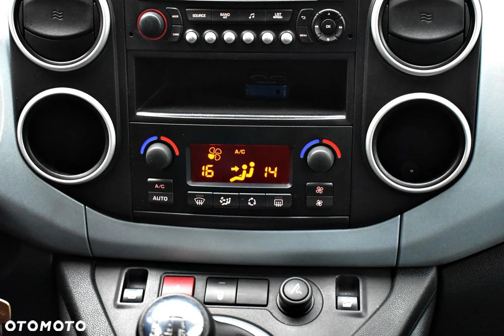 Opel Astra 1.4 Turbo Innovation - 24