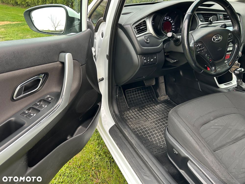 Kia Ceed 1.6 CRDi L Business Line DCT - 6