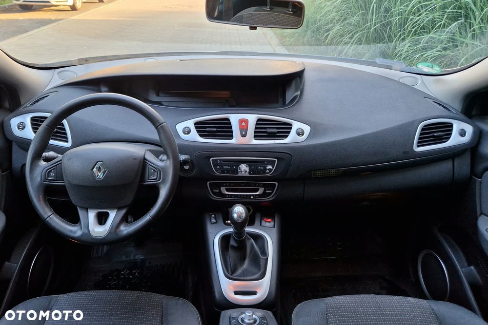 Renault Scenic - 8